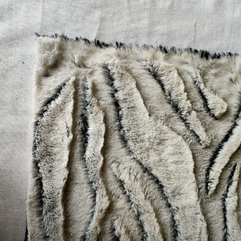 kaifuer Pv velvet zebra pattern brush Cloth Super soft fabric, thickened fabric
