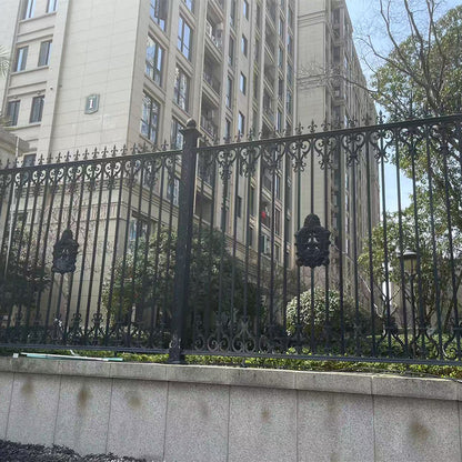 Hengze Wrought Iron Fence Railing Outdoor Courtyard Guardrail  Anti-Theft & Anti-Climbing Design(Please consult customer service for pricing)