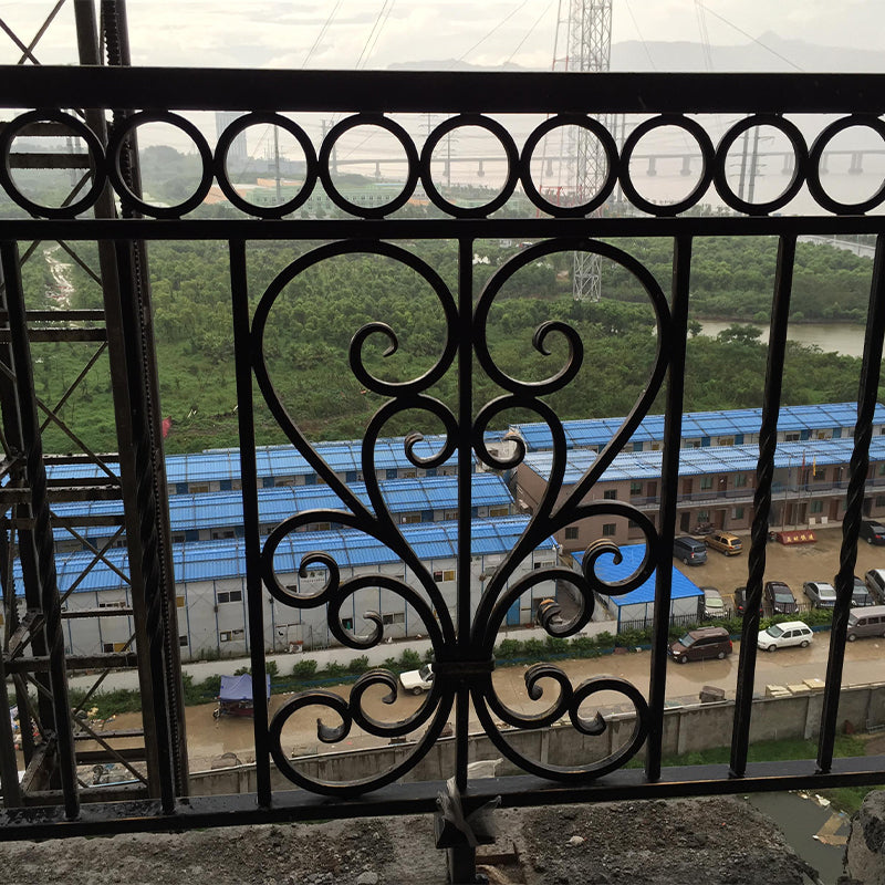 Hengze Wrought Iron Safety Railing Villa Courtyard Wrought Iron Guardrail  European Retro Design  Anti-Climbing Security Fence(Please consult customer service for pricing)