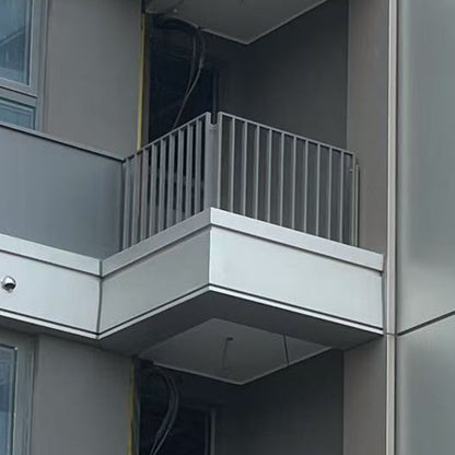 Hengze Wrought Iron Safety Railing Villa Courtyard Wrought Iron Guardrail  European Retro Design  Anti-Climbing Security Fence(Please consult customer service for pricing)