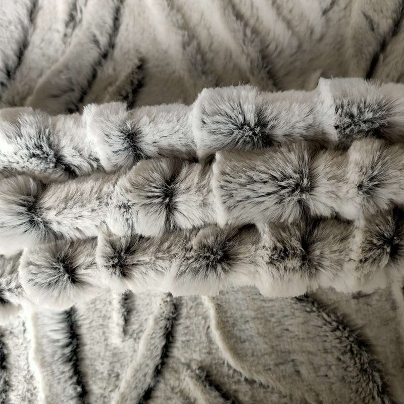 kaifuer Pv velvet zebra pattern brush Cloth  Super soft fabric, thickened fabric